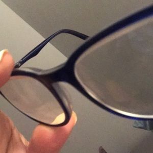 Meet your Posher, Rita